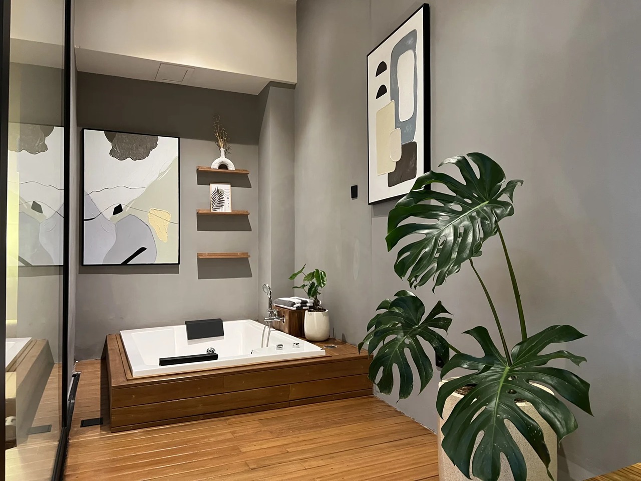 Modern 3BR Villa w/ Jacuzzi & SunsetView