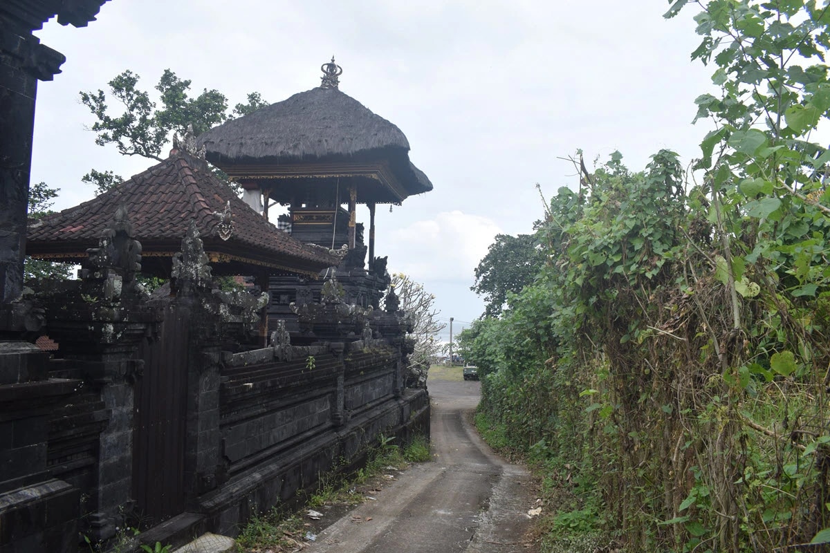 YEH GANGGA, Rare 990 m² Beachfront Land