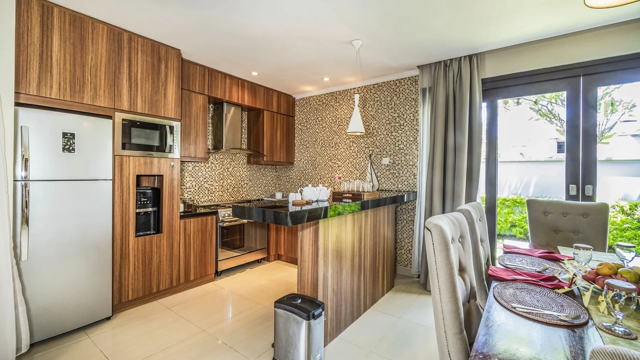 4BR Modern Villa w/ Pool & Garden