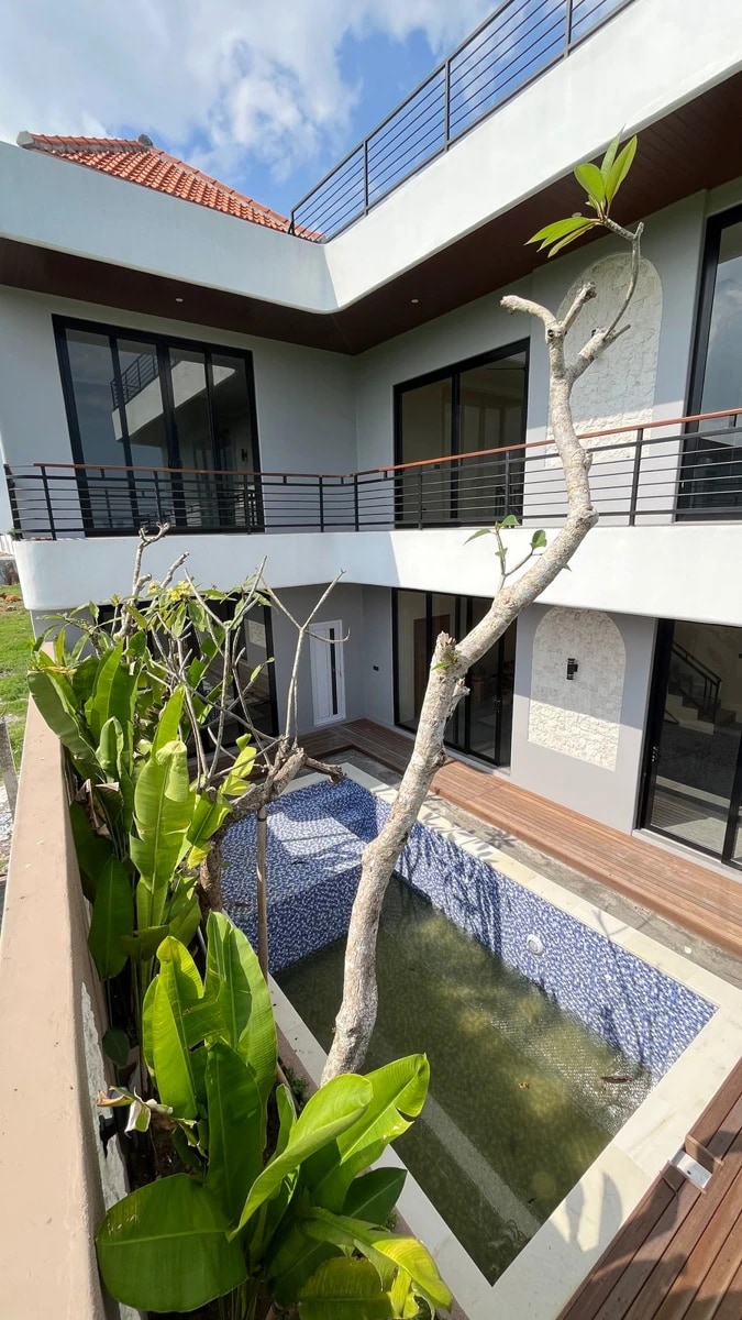 Brand New - Ready to Move In Villa