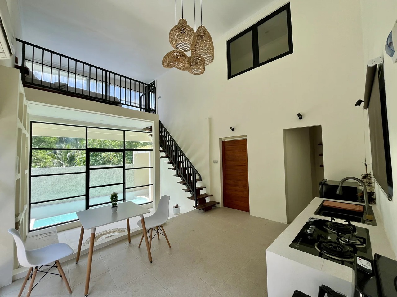 Beautiful 1BR Mediterranean