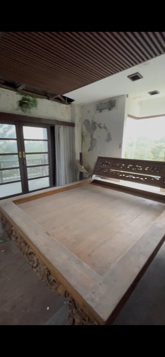Luxury villa for Renovation