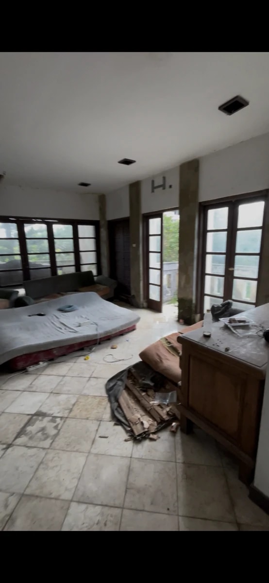 Luxury villa for Renovation