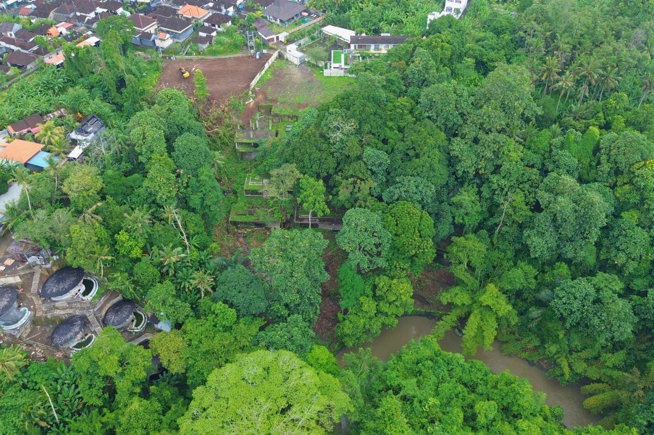 96.3-Are Riverfront Land For Sale