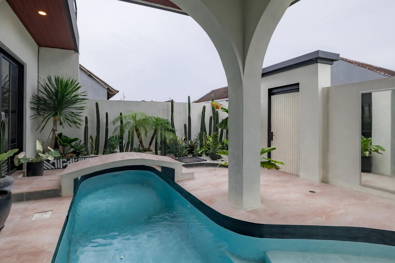 Stunning 2BR Villa w/ Rooftop & 2 Pools