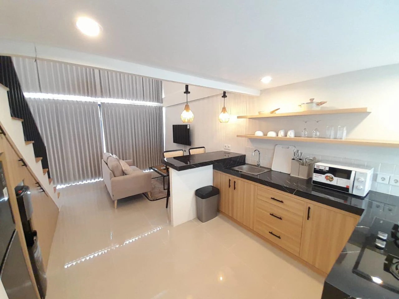 Modern 1 Bedroom Loft in Tumbak Bayuh