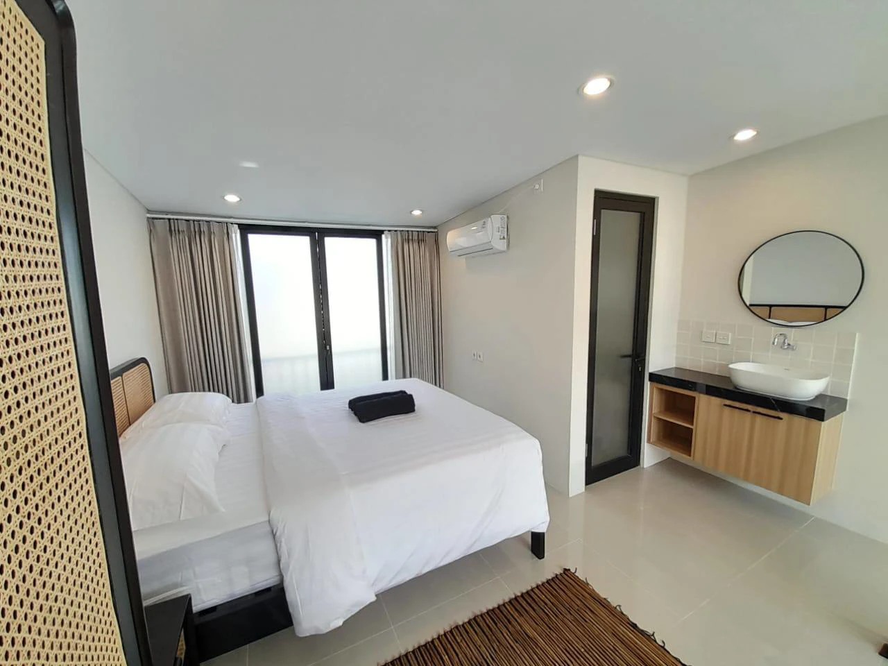 Modern 1 Bedroom Loft in Tumbak Bayuh