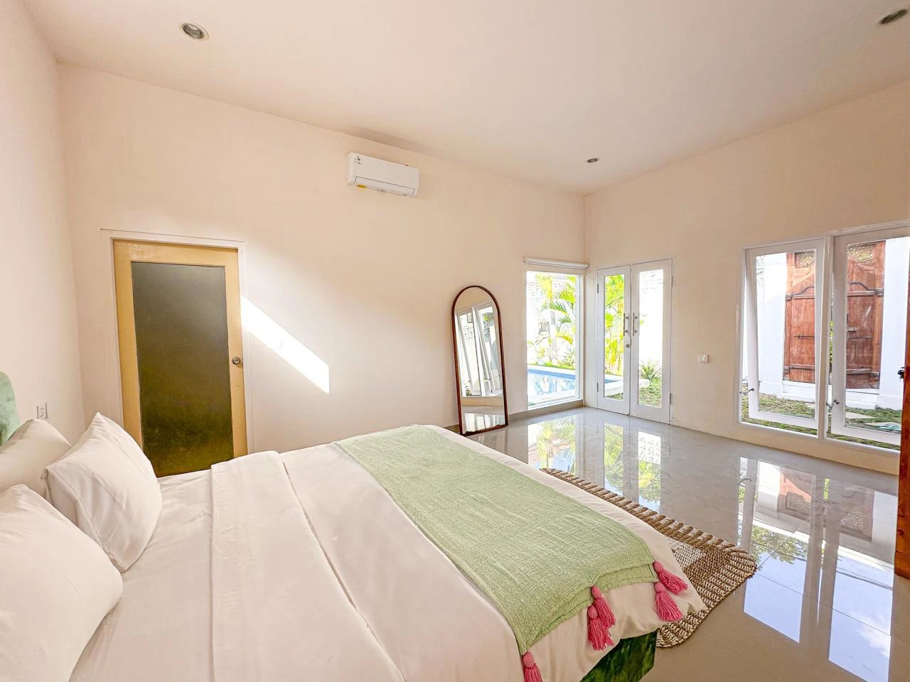 Villa Lourinka 3BR in Seminyak