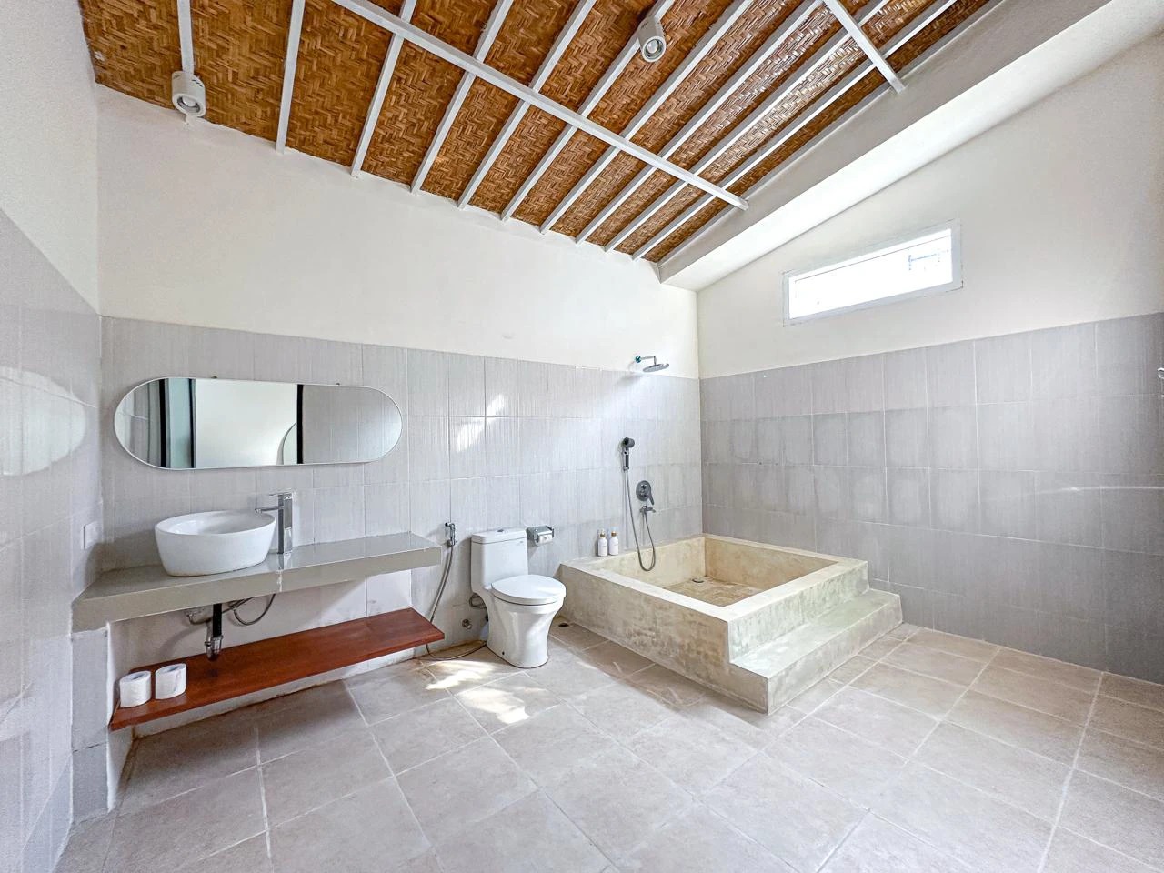 Villa Lourinka 3BR in Seminyak