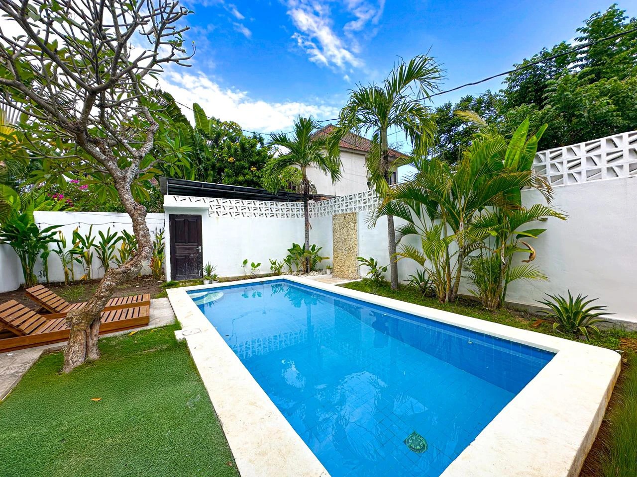 Villa Lourinka 3BR in Seminyak