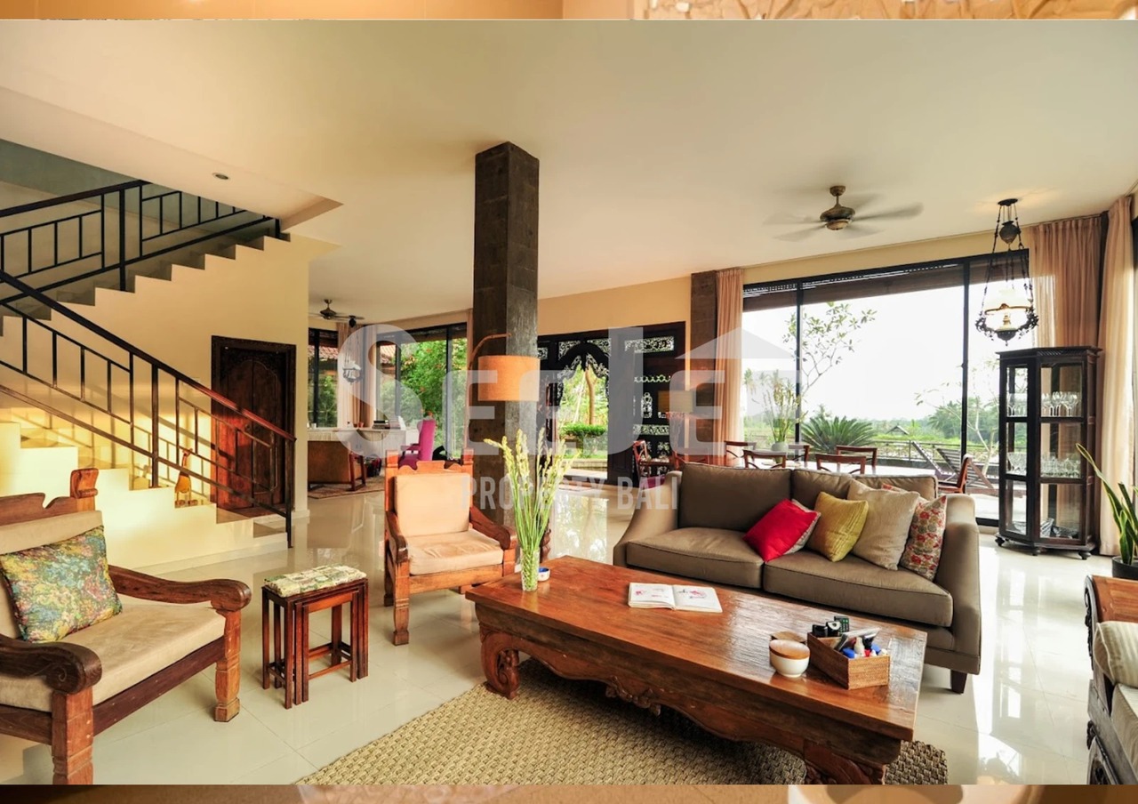 A LUXURIOUS VILLA FREEHOLD IN UBUD