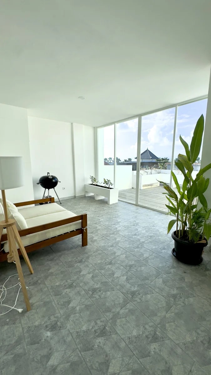 4BR Luxury Villa w/ Rooftop & Ocean View