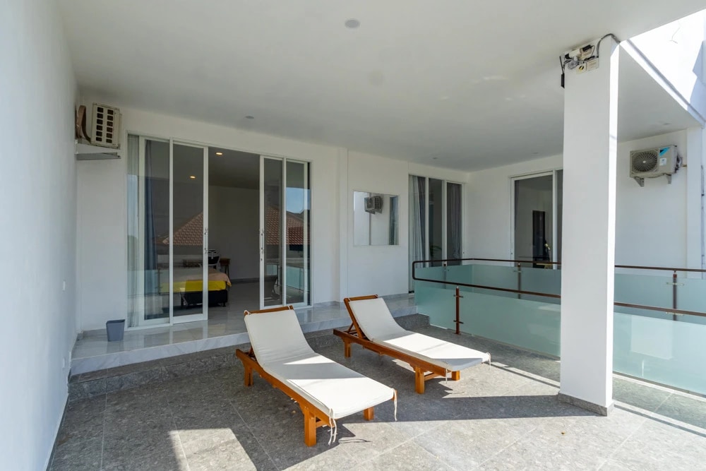 4BR Luxury Villa w/ Rooftop & Ocean View
