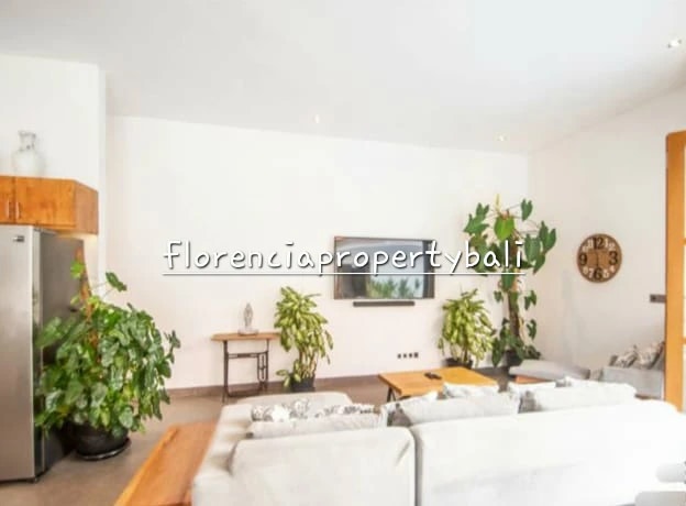 Kerobokan Villa | 3 Bedroom Yearly Rent