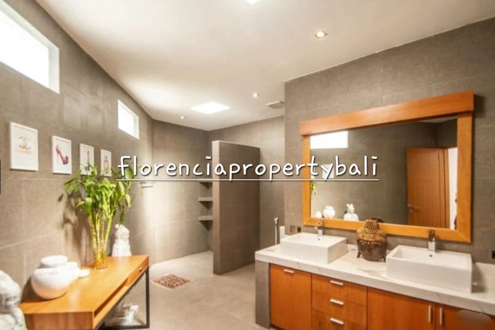 Kerobokan Villa | 3 Bedroom Yearly Rent