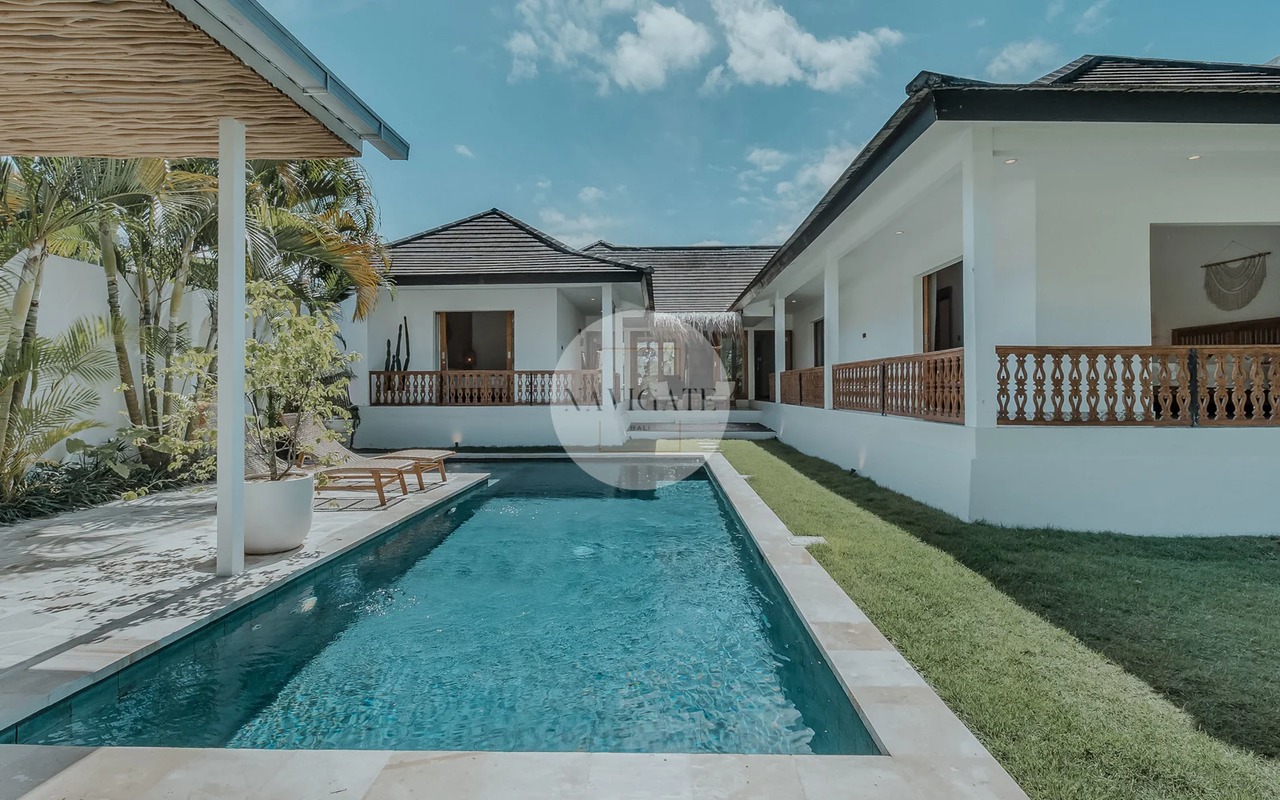3BR VILLA IN TUMBAKBAYUH FOR RENT