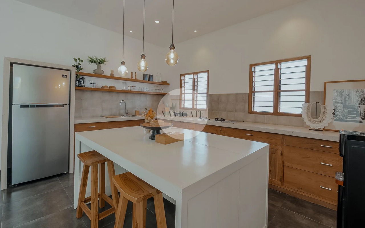 3BR VILLA IN TUMBAKBAYUH FOR RENT