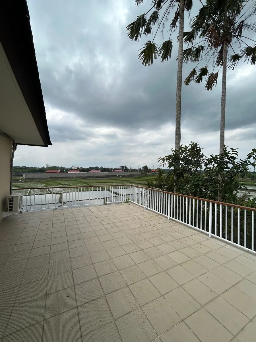 Luxurious 2-Storey Villa In Kaba-Kaba