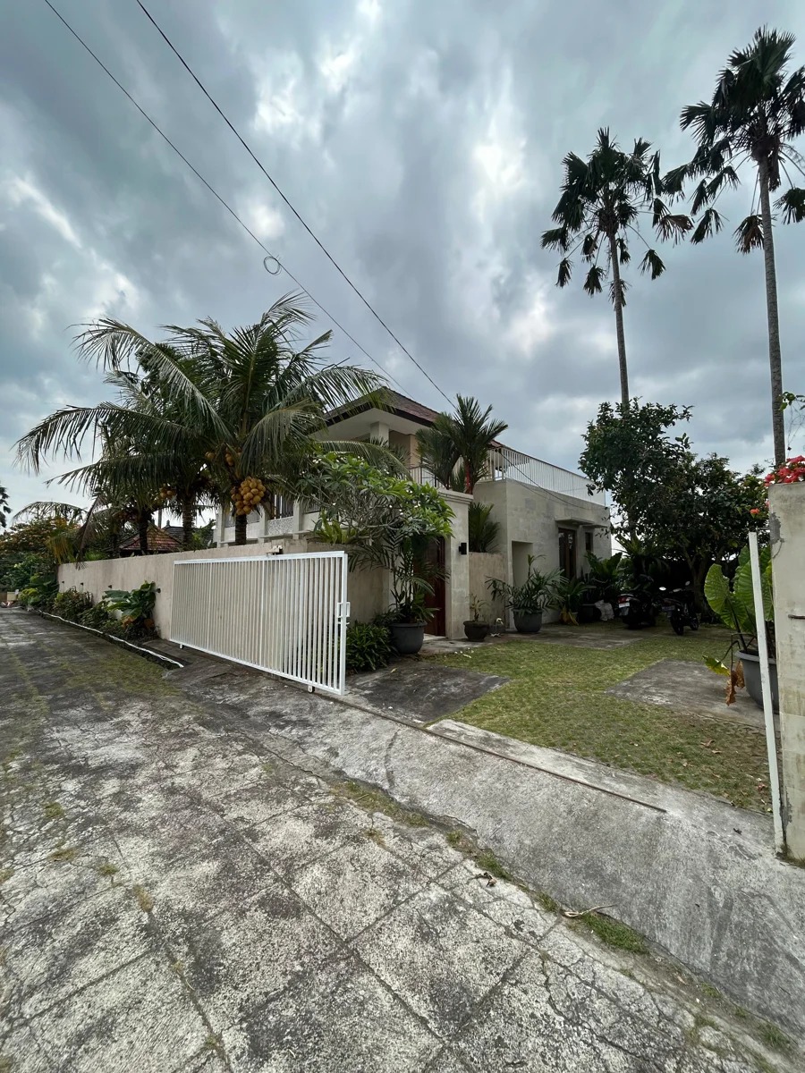 Luxurious 2-Storey Villa In Kaba-Kaba
