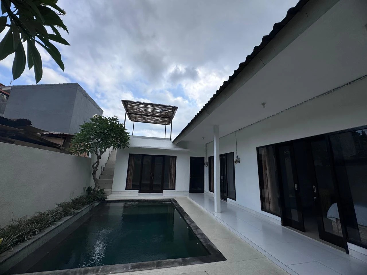 3br villa for Rent in munggu 