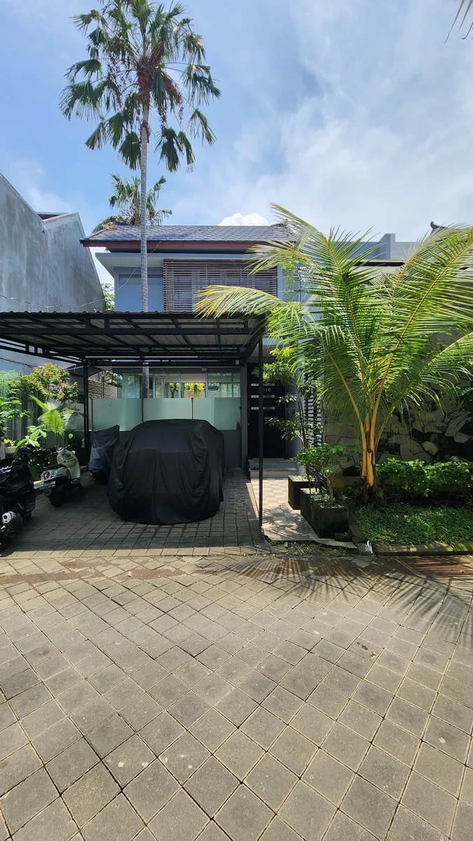 DO 37 - HOUSE FOR SALE IN KUTA BALI