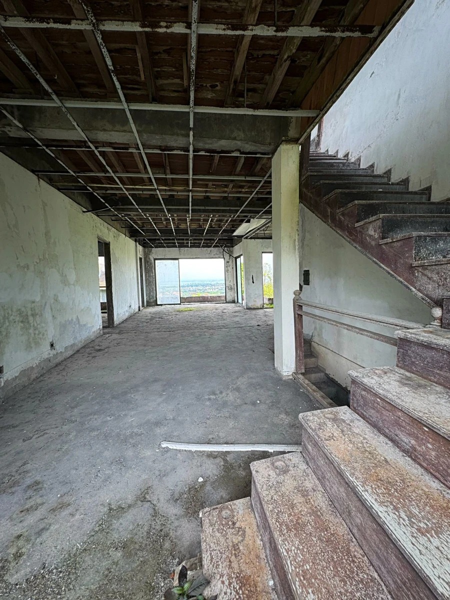 Villa for renovation