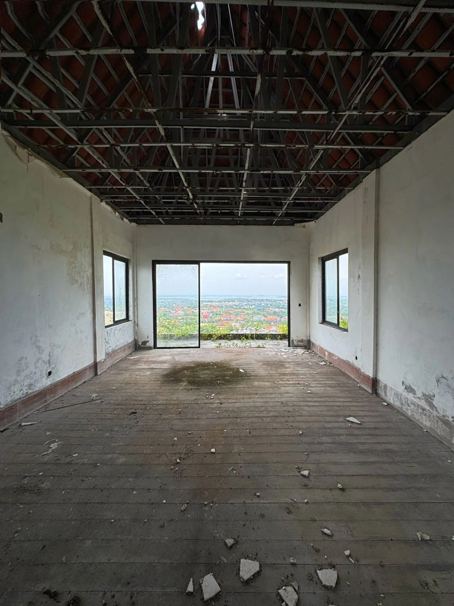 Villa for renovation