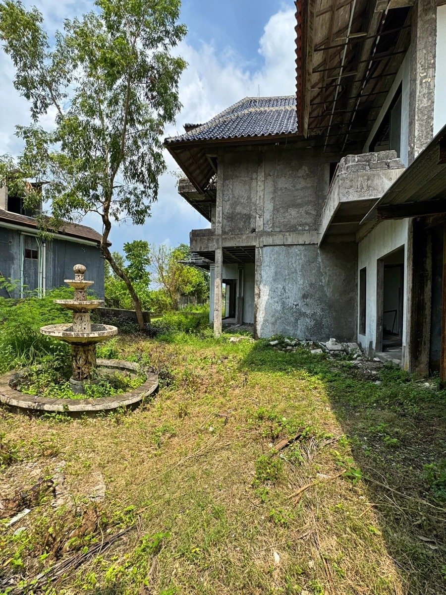 Villa for renovation