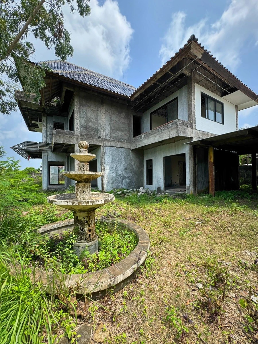 Villa for renovation