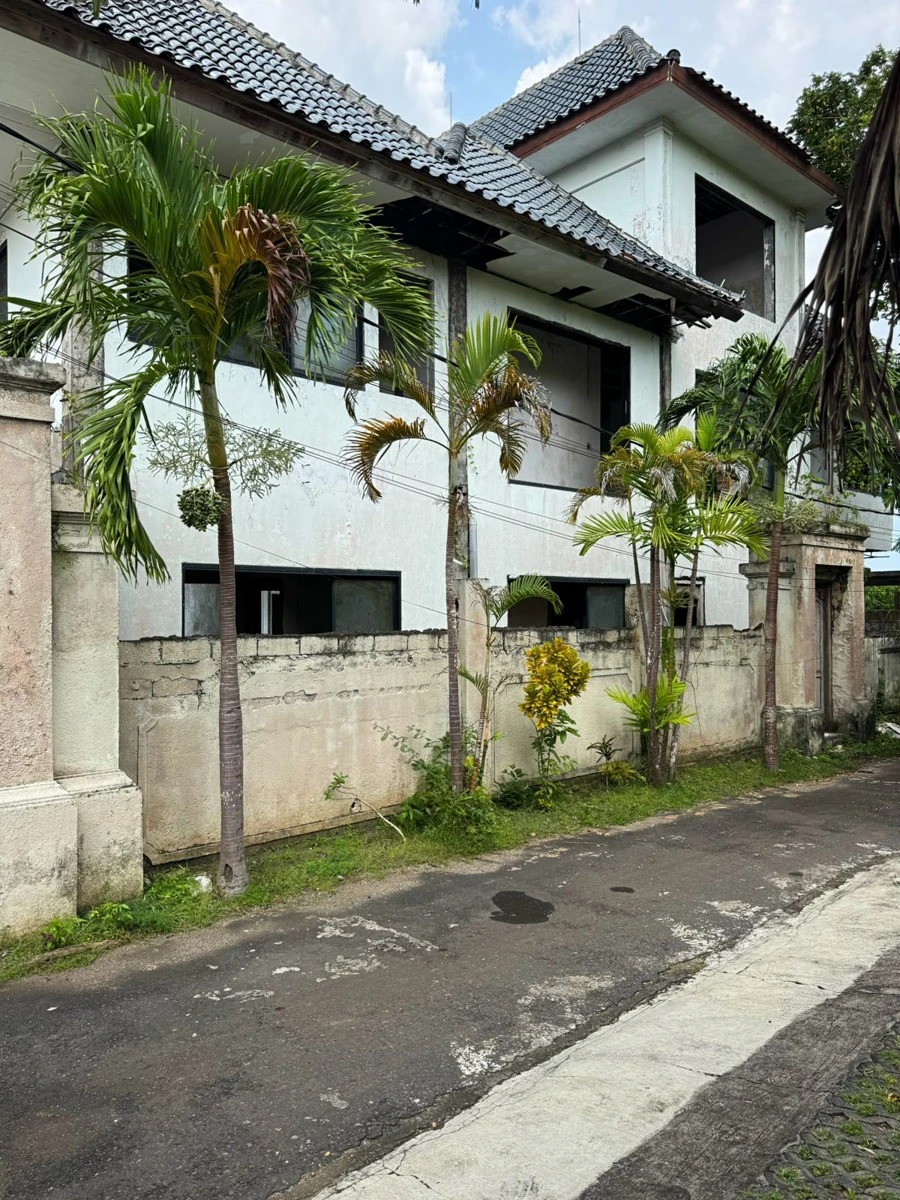 Villa for renovation