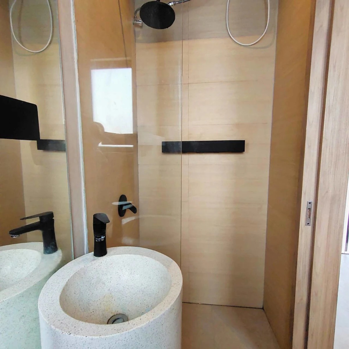 Modern 1 Bedroom Loft in Babakan Canggu