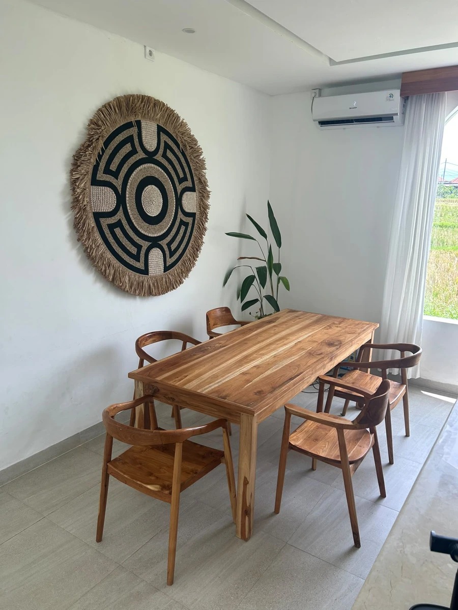 Elegant 3-Bedroom Villa in Prime Seseh