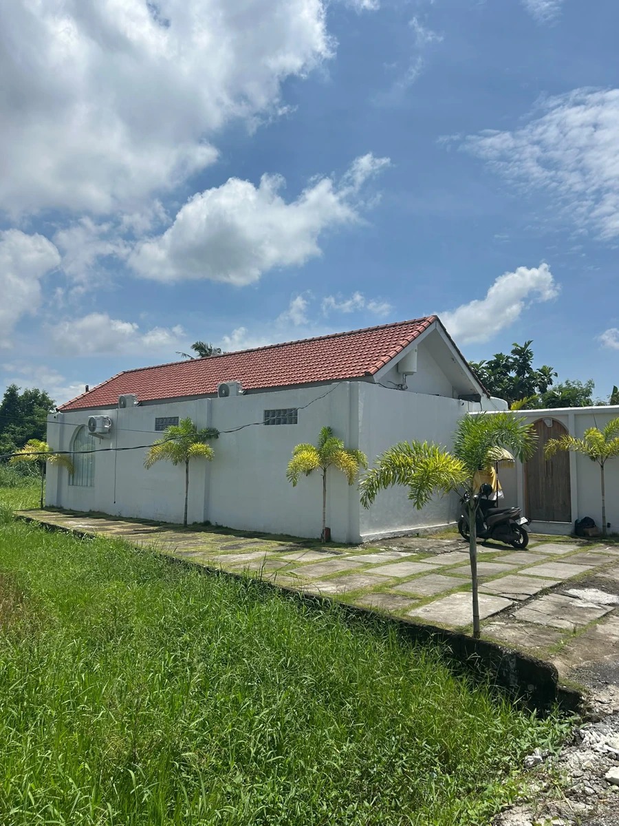 Elegant 3-Bedroom Villa in Prime Seseh
