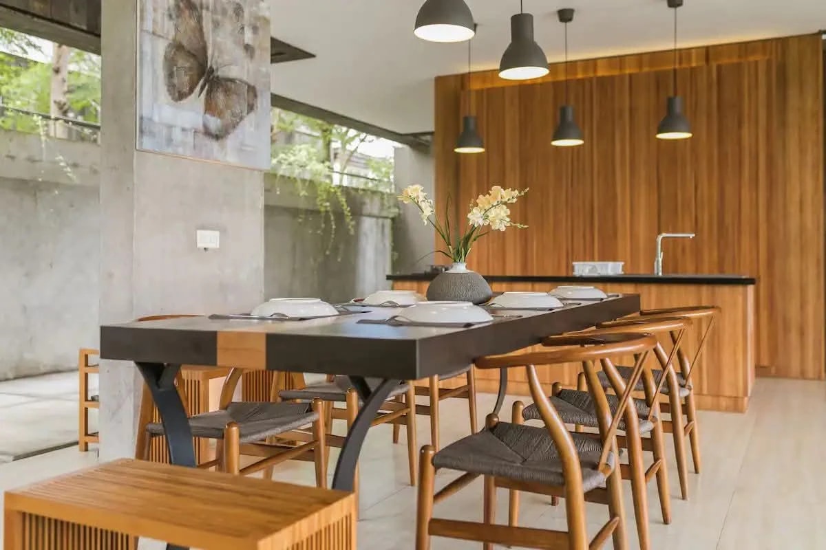 3 BEDROOM VILLA IN CENTRAL BERAWA