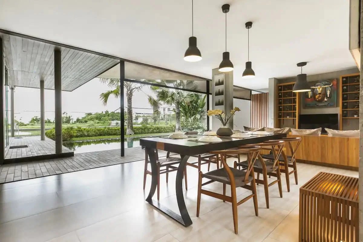 3 BEDROOM VILLA IN CENTRAL BERAWA