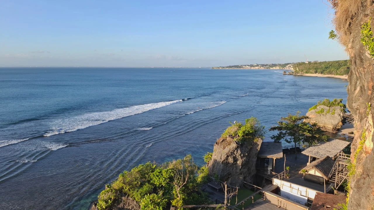 Land for Sale – Ocean & Sunset View Abad