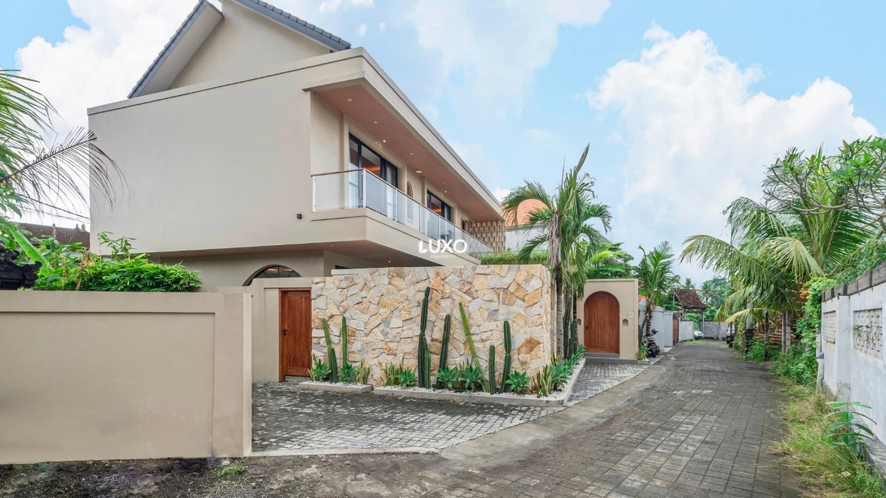 Tropical Modern 2 Bedroom Villa in Ubud