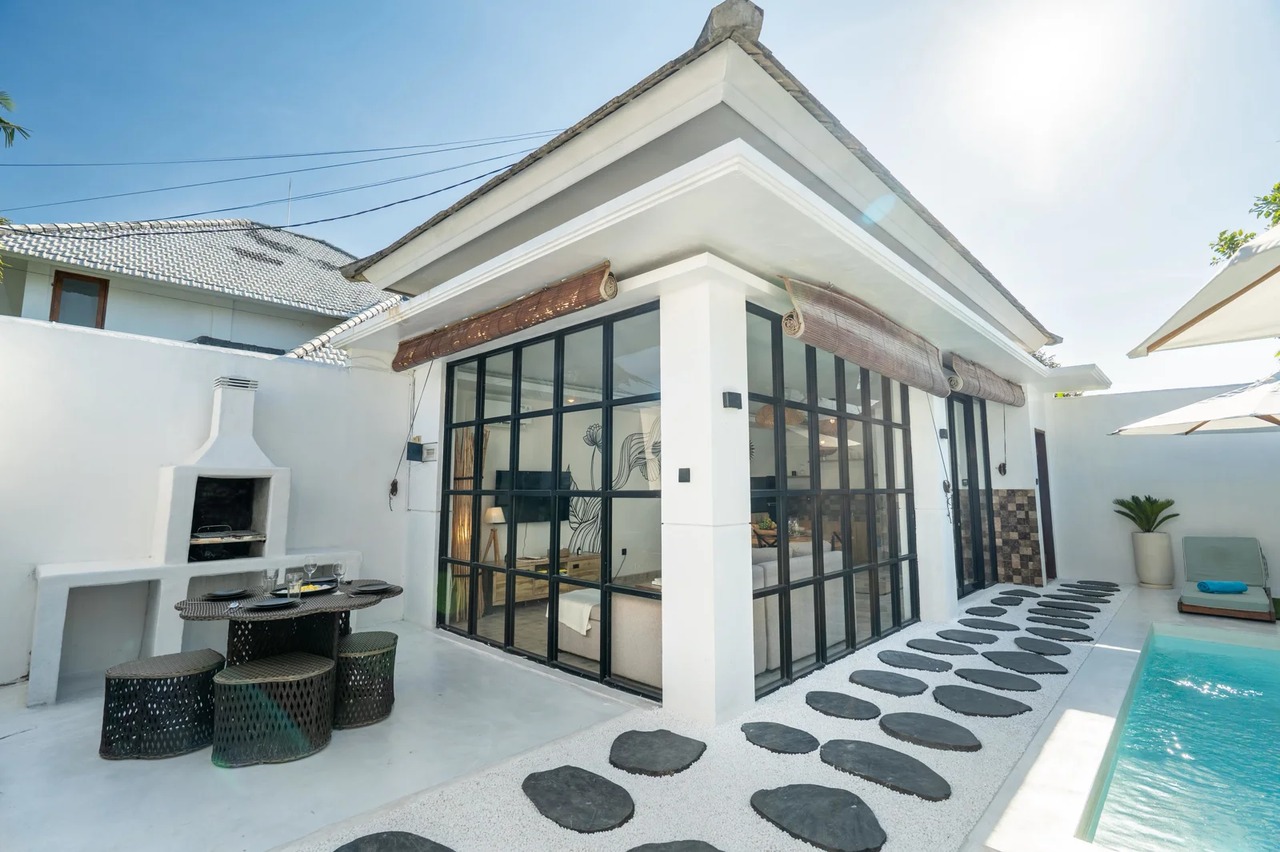 Vibrant 2BR Villa w/ Pool