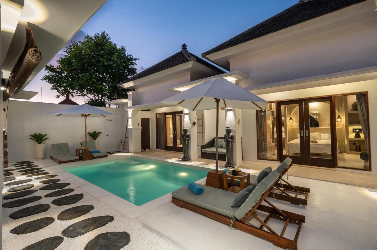 Vibrant 2BR Villa w/ Pool