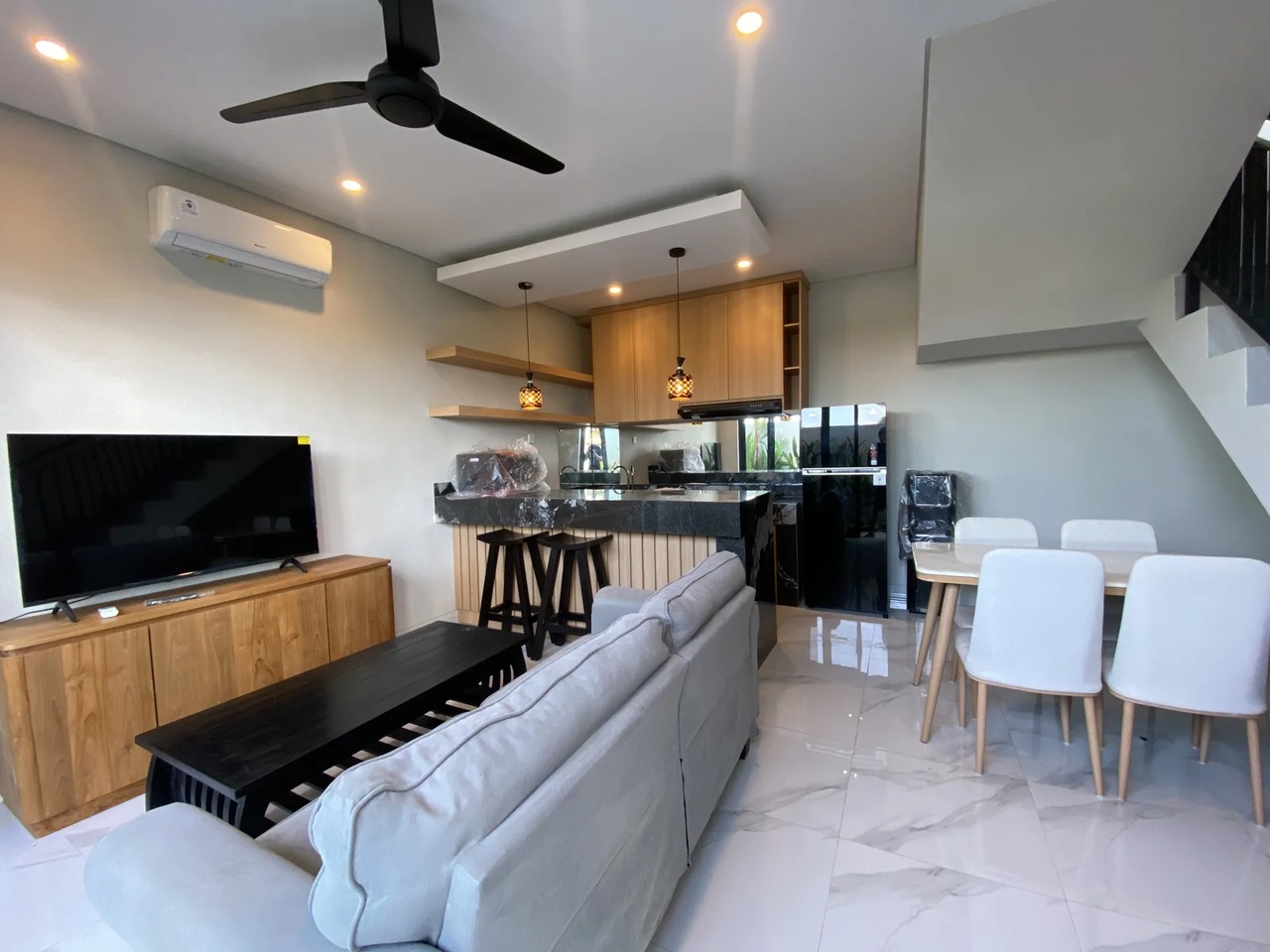 2BR Villa with huge ricefield - Cemagi