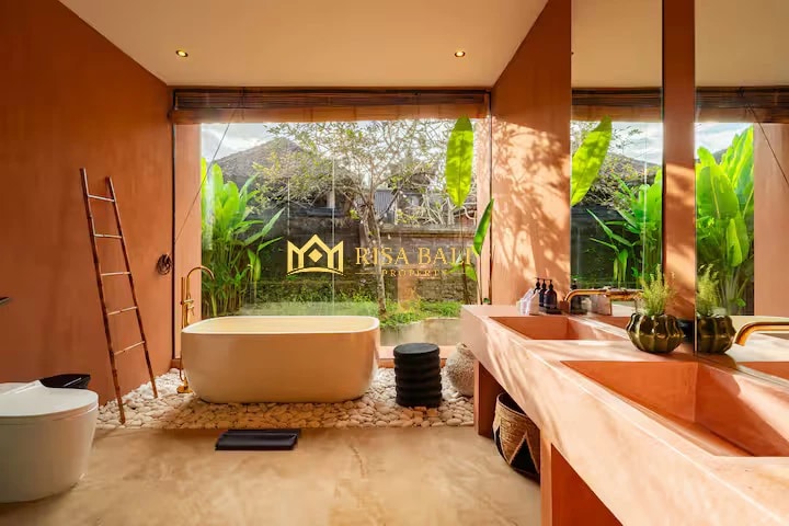LUXURY 4-BEDROOM VILLA IN UBUD