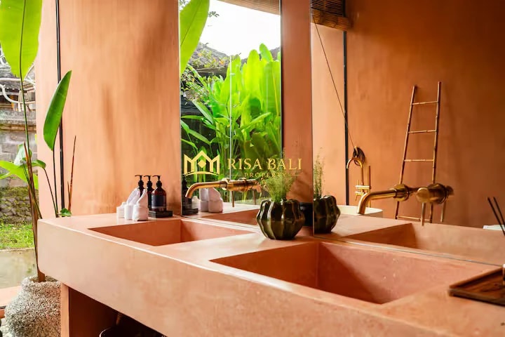 LUXURY 4-BEDROOM VILLA IN UBUD