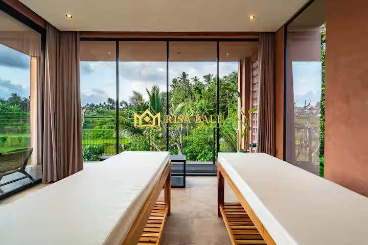 LUXURY 4-BEDROOM VILLA IN UBUD