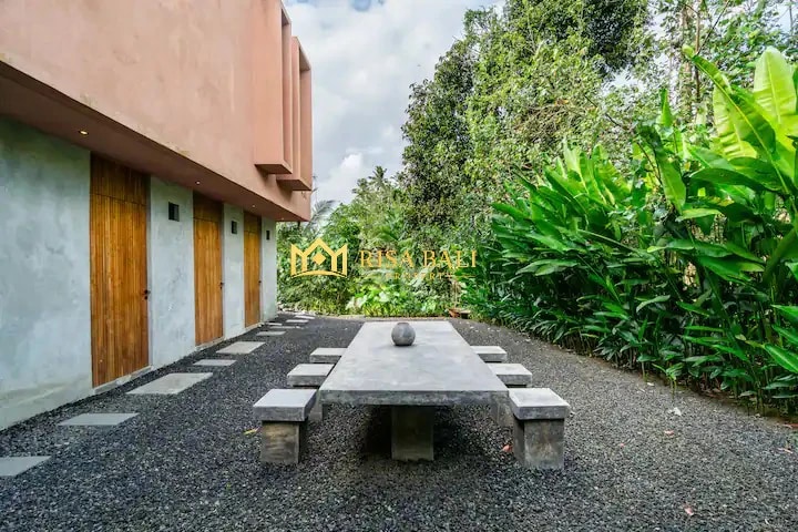 LUXURY 4-BEDROOM VILLA IN UBUD