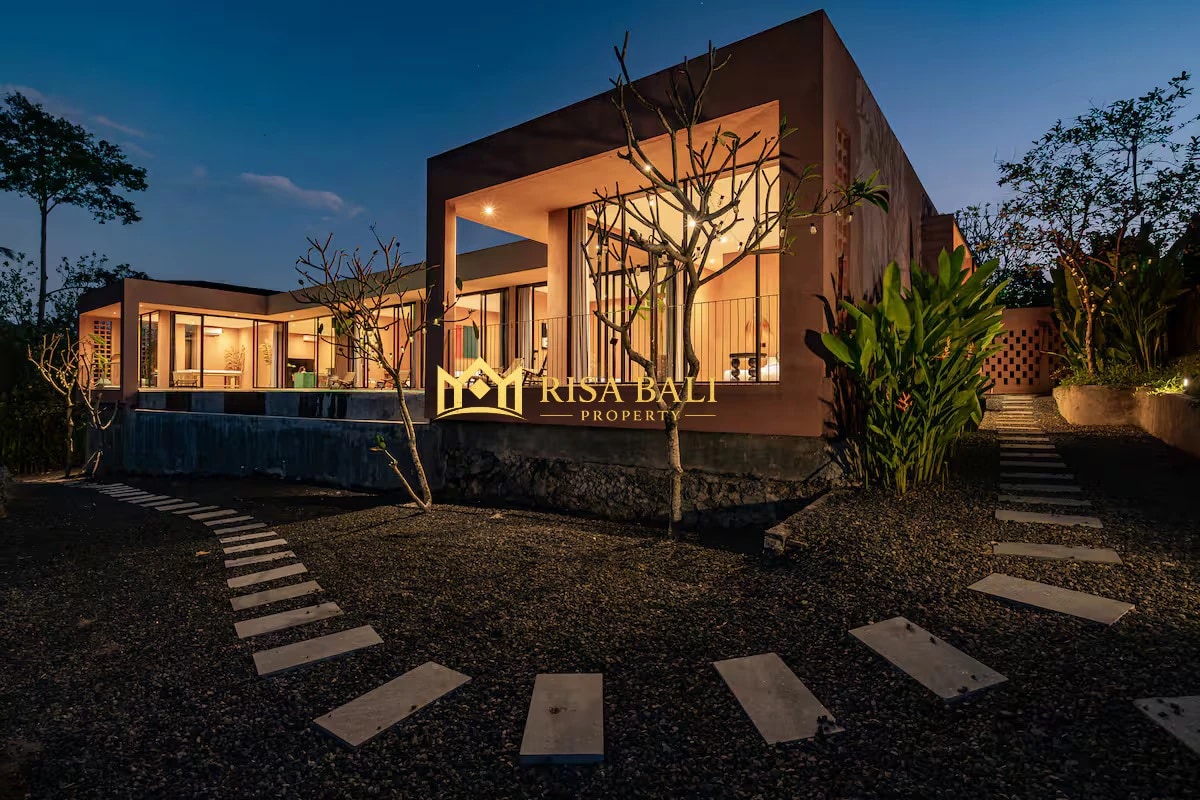 LUXURY 4-BEDROOM VILLA IN UBUD