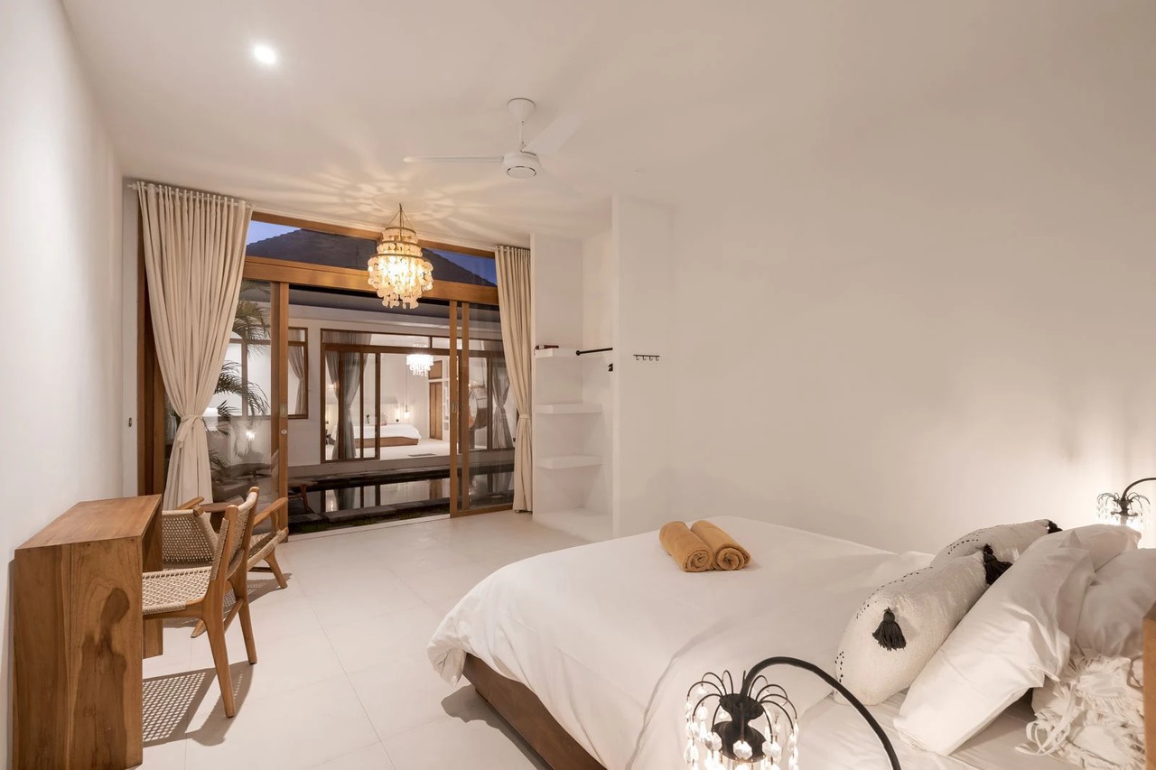 Modern 3BR Villa w/ Pool & Office