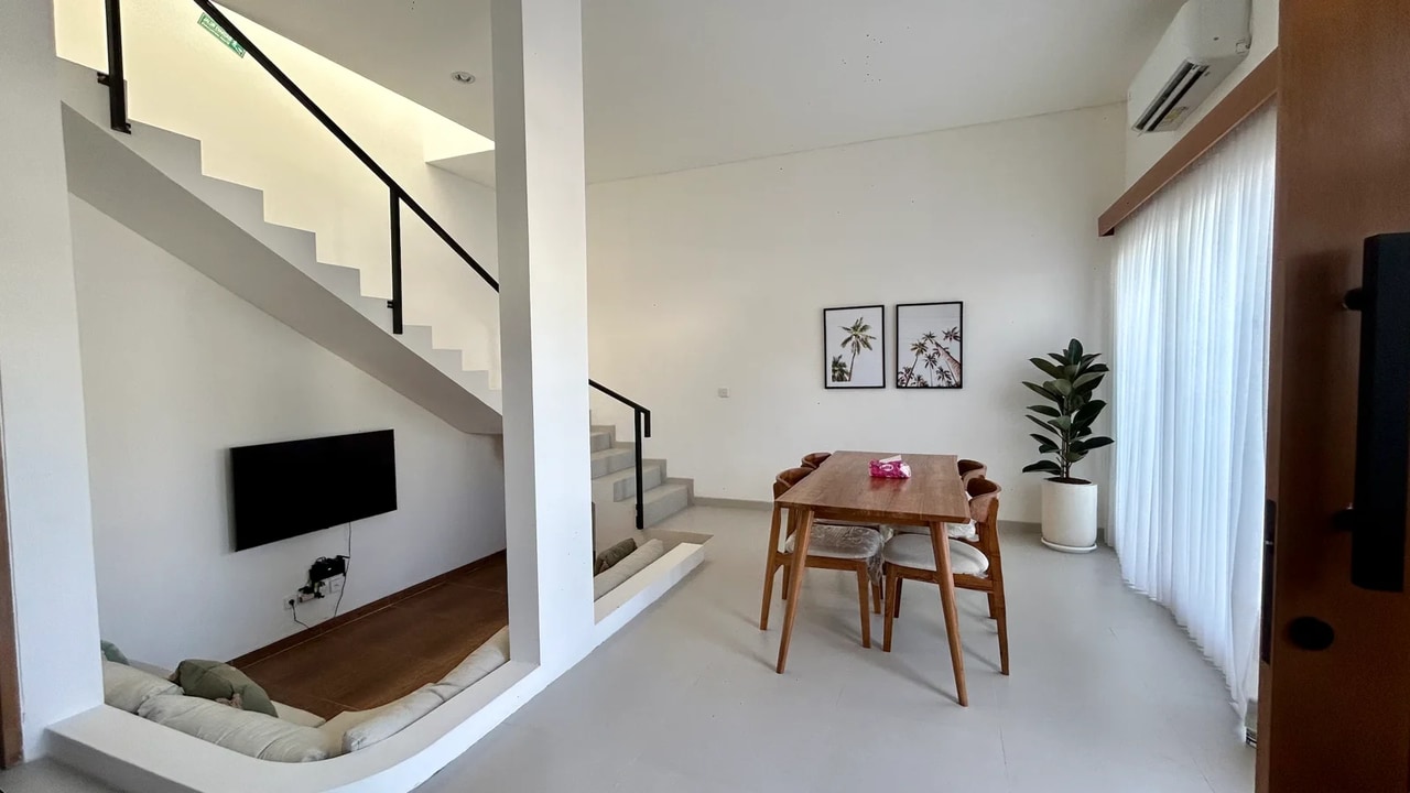 Brand new, sunny 2BR villa near Melasti Beach