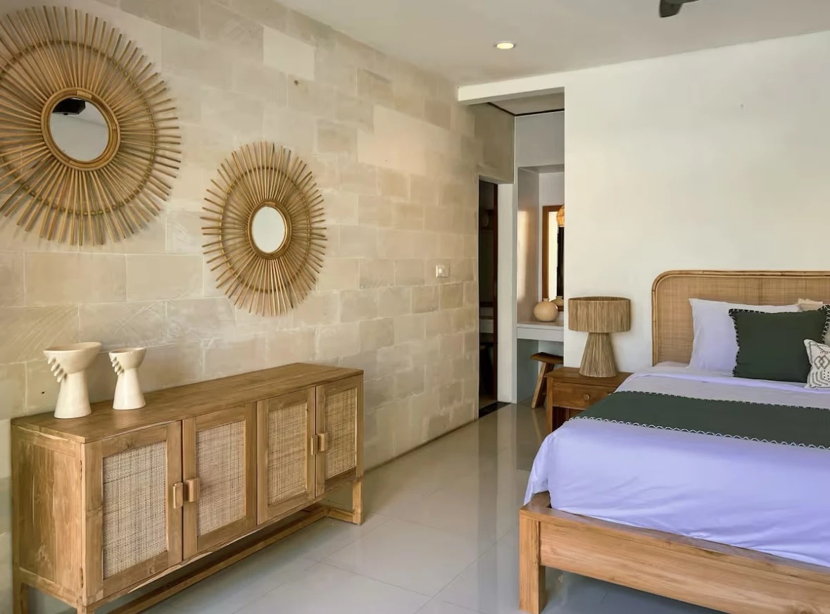 Modern 3BR Villa w/ Pool & Home Office