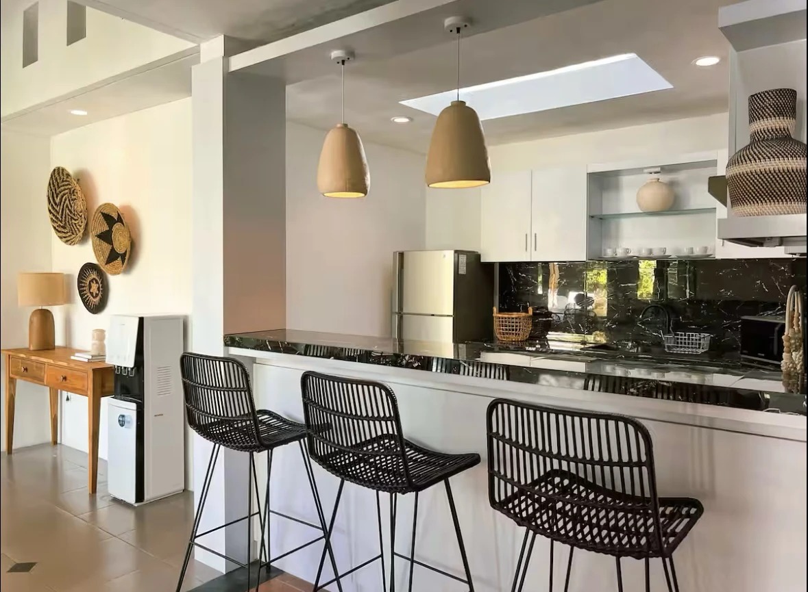 Modern 3BR Villa w/ Pool & Home Office