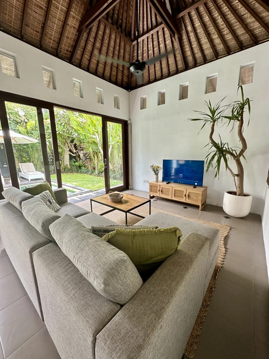 Modern 3BR Villa w/ Pool & Home Office